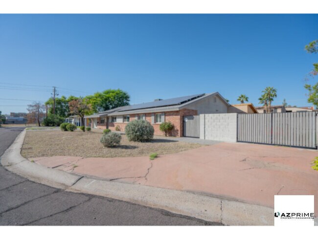 Foto del edificio - Gorgeous 3/2 Phoenix Home ?? Spacious, Sty...