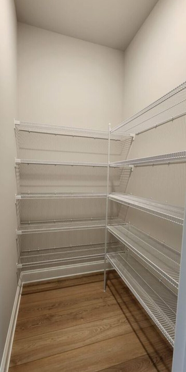 Foto del edificio - 442 Clementine Dr