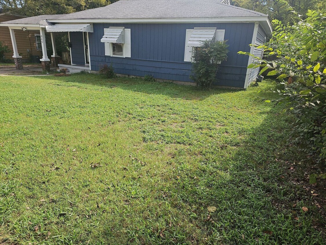 ONE BLOCK FROM GAISMAN PARK - ONE BLOCK FROM GAISMAN PARK