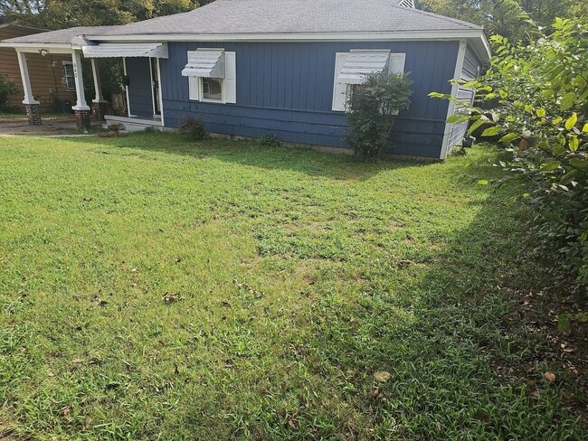 ONE BLOCK FROM GAISMAN PARK - ONE BLOCK FROM GAISMAN PARK House