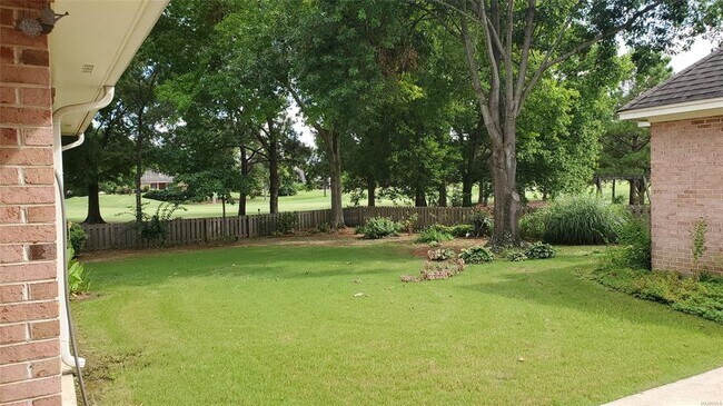 Building Photo - 9424 Heathrow Dr