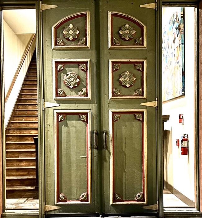 Photo - 319 S Flores St Apartment