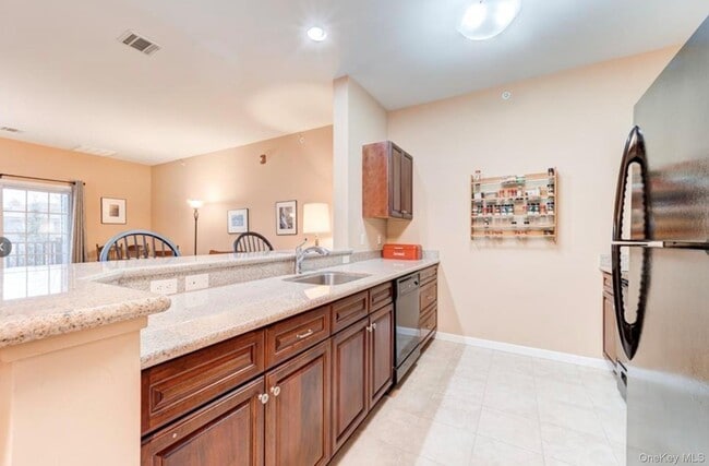 Building Photo - 943 Tower Ridge Cir