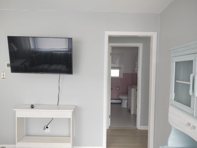 Foto del edificio - 701 E Beach Ave