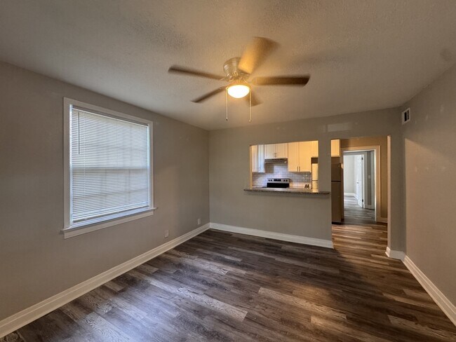 Photo - 1715 Perry St Apartment