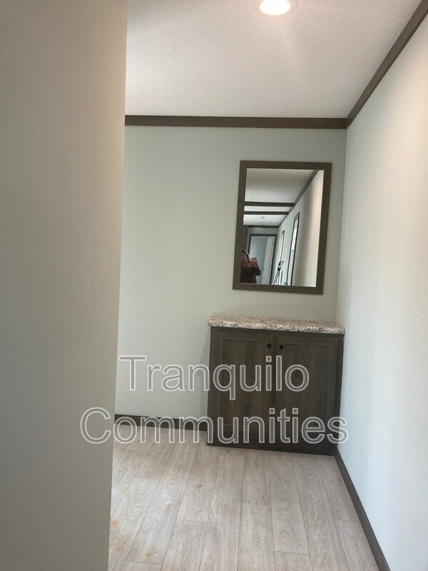 Foto del edificio - 112 Hubert Dr