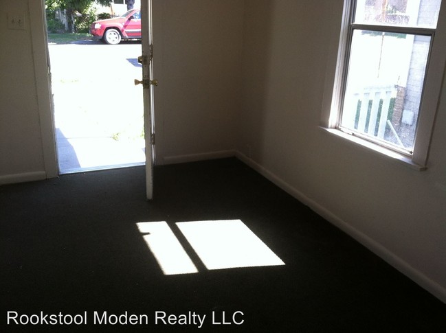 Foto del edificio - 2136 Applegate Ave
