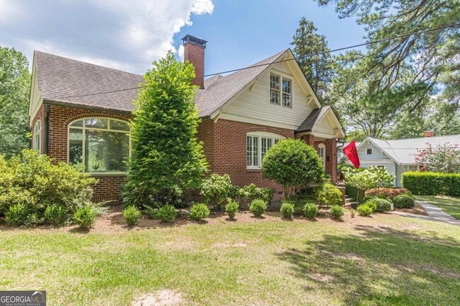 Foto del edificio - 1878 Cambridge Ave