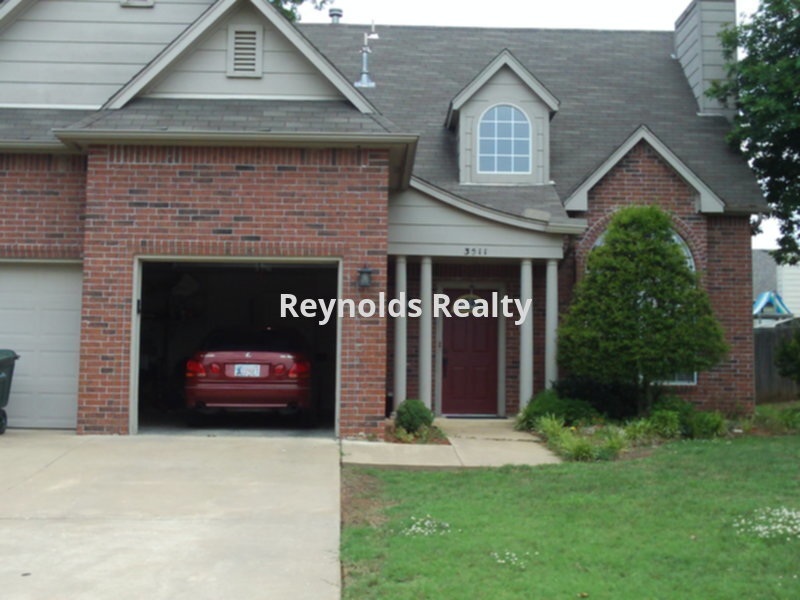 Primary Photo - Beautiful 2 story 4/2.5/2 in Prattville!