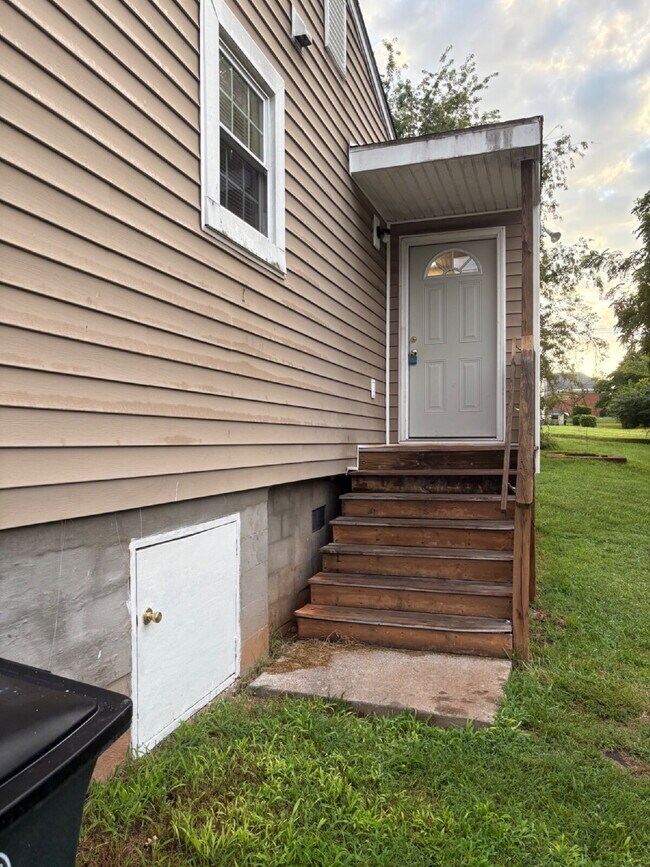 Foto del edificio - Recently Updated 2 bedroom / 1 bathroom ho...