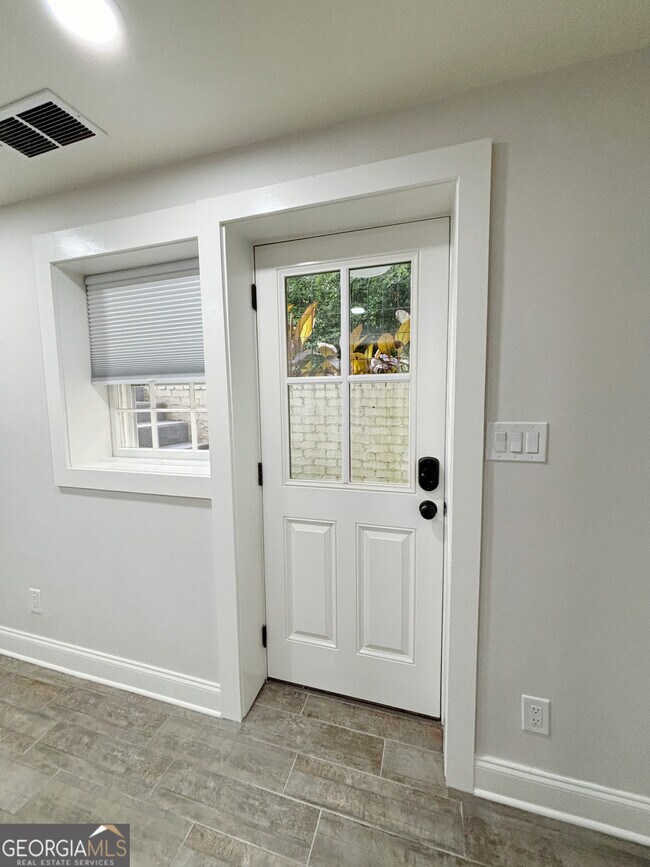 Foto del edificio - 785 Weatherly Ln NW