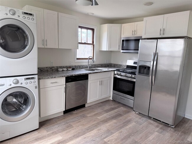 Building Photo - 5 Loop Rd