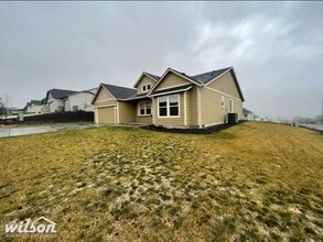 Building Photo - 5300 Sage Way