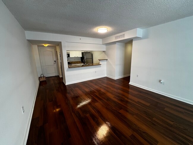 Building Photo - 349 NE 33rd St