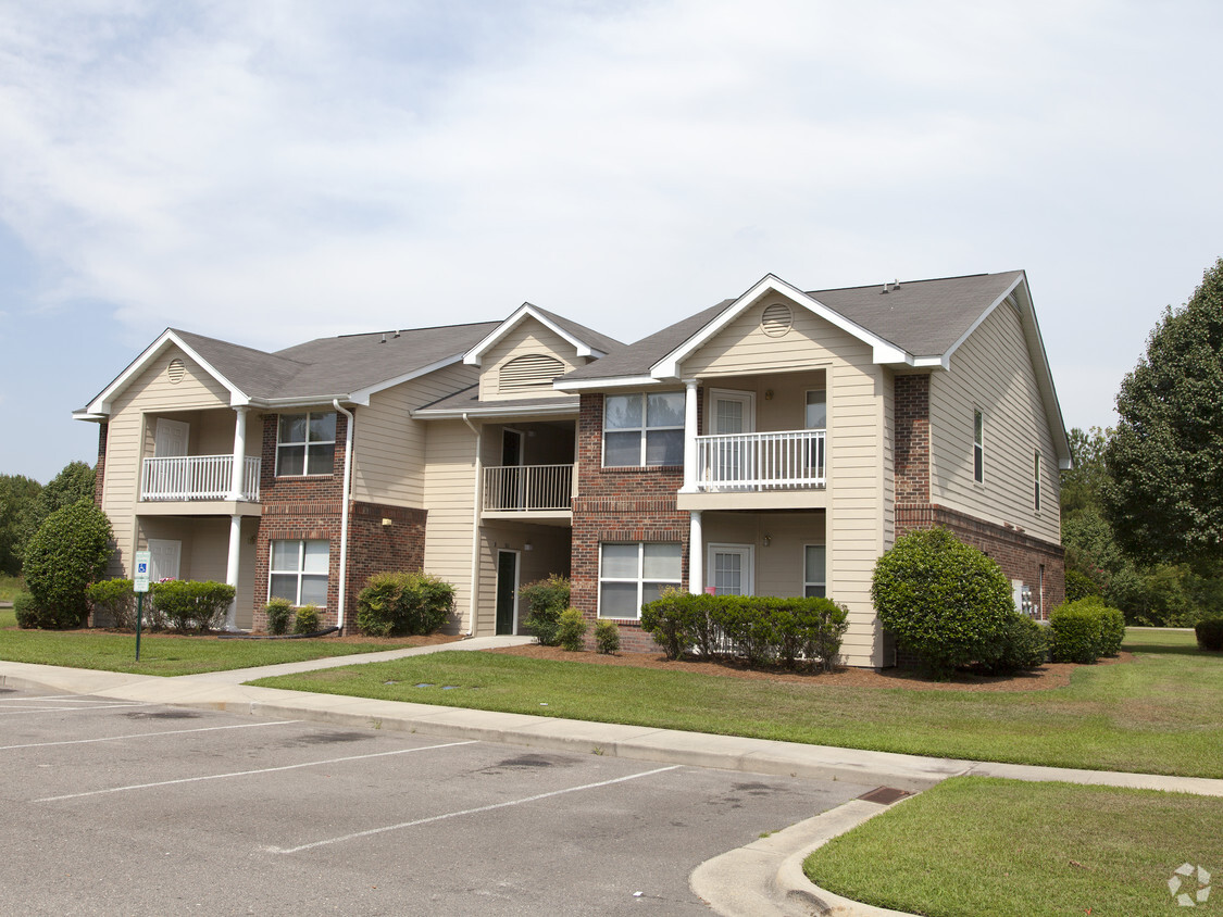 Exterior - Raeford Green Apartments