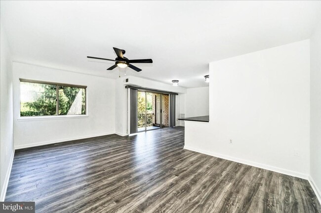 Building Photo - 12202 Braxfield Ct