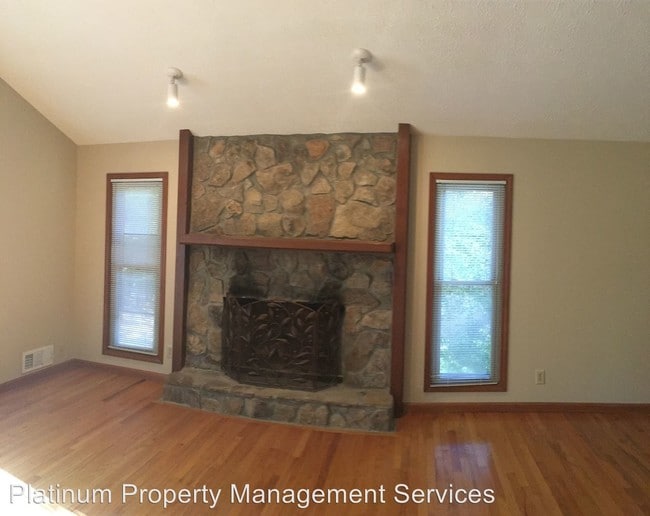 Building Photo - 1365 Taramore Dr
