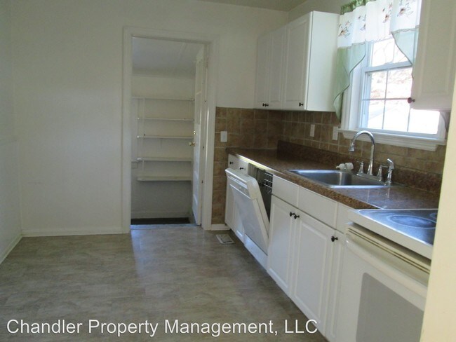 Building Photo - 3 br, 1 bath House - 800 Mayfield Avenue