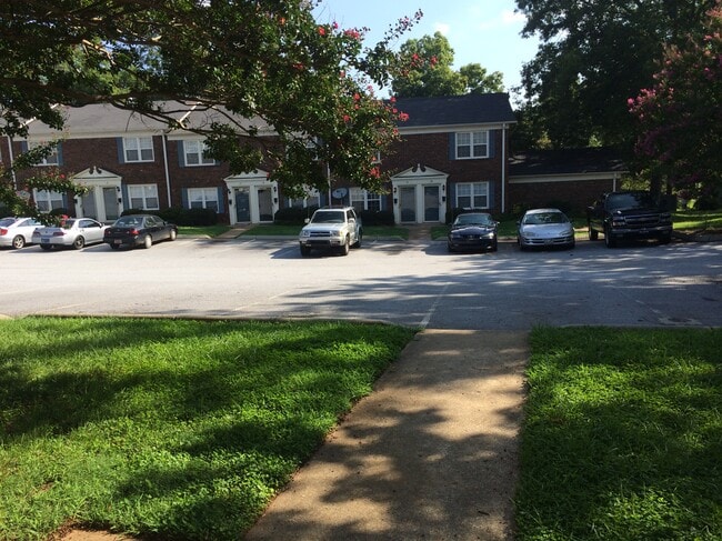 Building Photo - 15 Galphin Dr