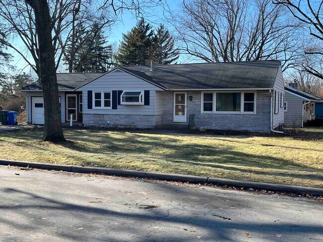 Foto del edificio - 6001 Queens Way