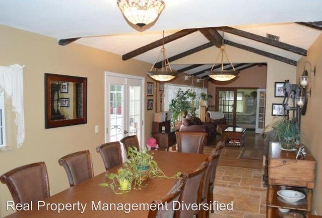 Foto del edificio - 3 br, 2 bath House - 4275 E. Riverside Drive