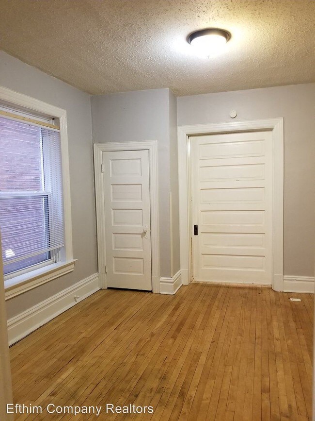 Foto del edificio - 3450 Crittenden St