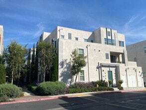 Building Photo - 116 Olive Ave