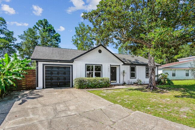 Building Photo - 1457 Sanibel Ln