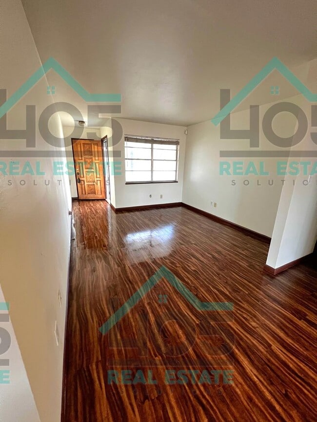 Building Photo - RENOVATED 3 bedroom in OKC