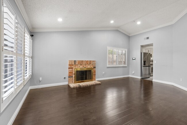 Building Photo - 172 Sumatra Ln