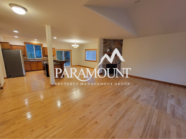 Building Photo - Spacious 3 Bedroom in Port Orchard!