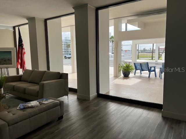 Foto del edificio - 2828 N Atlantic Ave