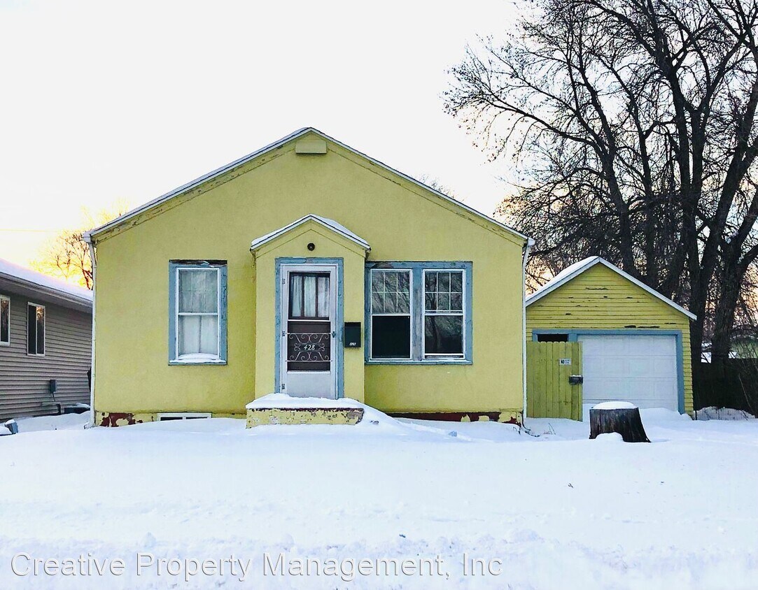 428 15th St SE, Minot, ND 58701 House Rental in Minot, ND