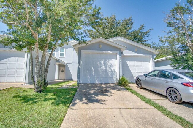 Foto del edificio - Santa Rosa 3/2.5 Townhome – Minutes from N...