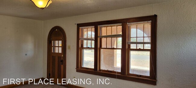 Building Photo - 3 br, 2 bath House - 1000 Connelly St.