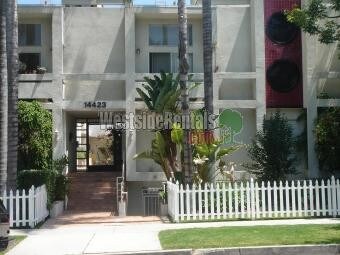 Foto principal - 14423 Dickens St