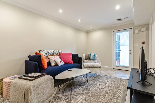 Living room - 1304 Belmont St NW