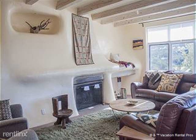 Foto del edificio - 152 Barranca Rd