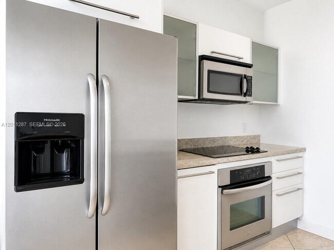 Foto del edificio - 185 SW 7th St