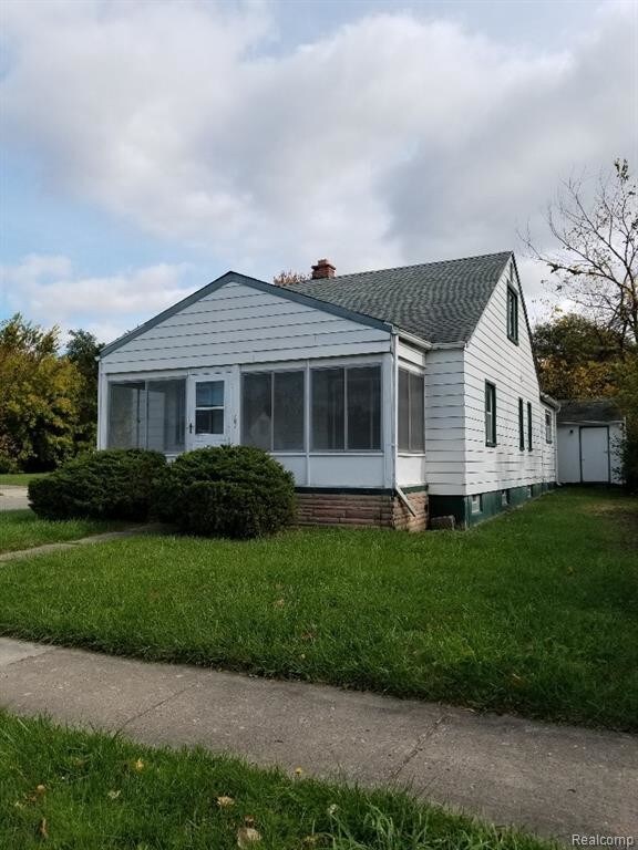 141 Earlmoor Blvd, Pontiac, MI 48341 House for Rent in Pontiac, MI