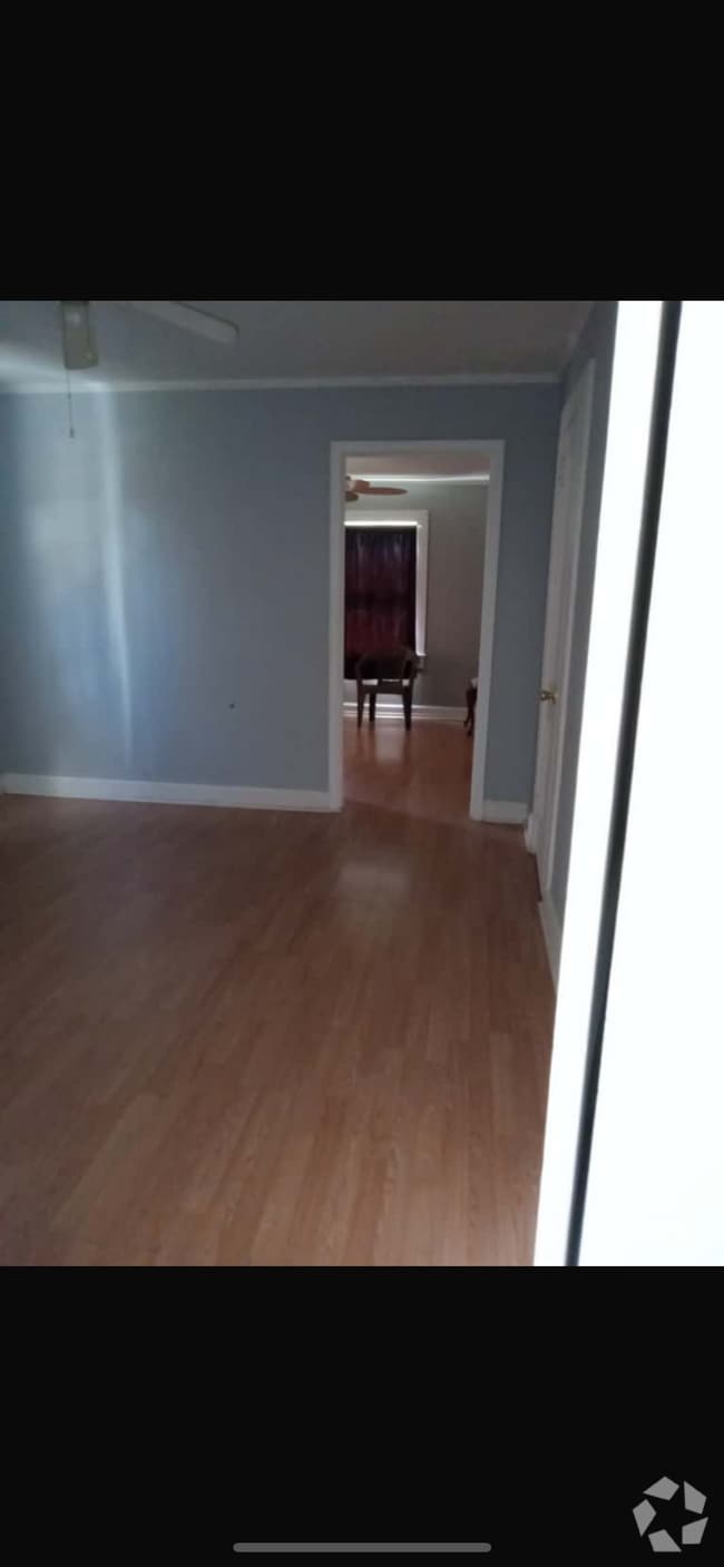 Building Photo - 1819 Waycross Dr SW