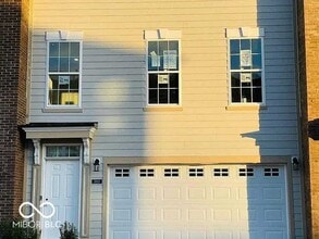 Building Photo - 7010 Sunstone Pl