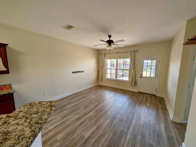 Foto del edificio - 204 Spencer Pl