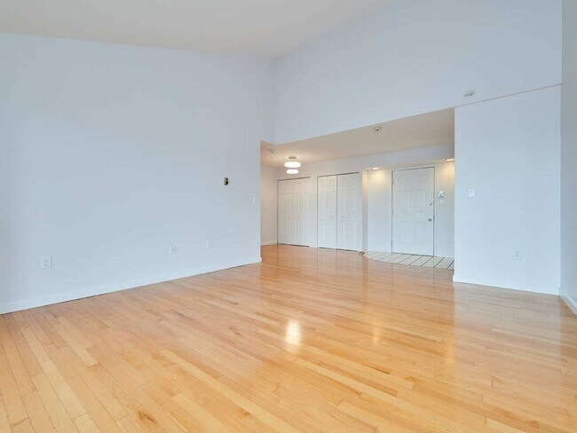 Building Photo - 100 Boatswains Way