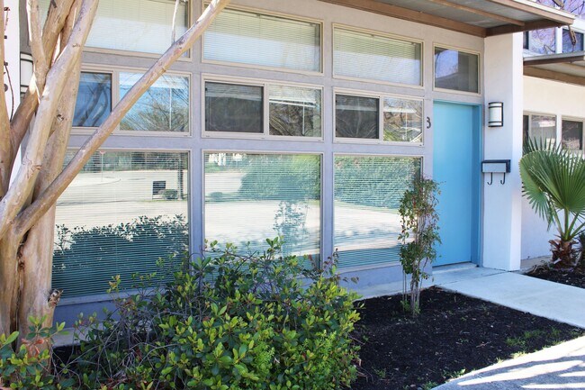 Foto del edificio - CONTEMPORARY URBAN CONDO NEAR DOWNTOWN