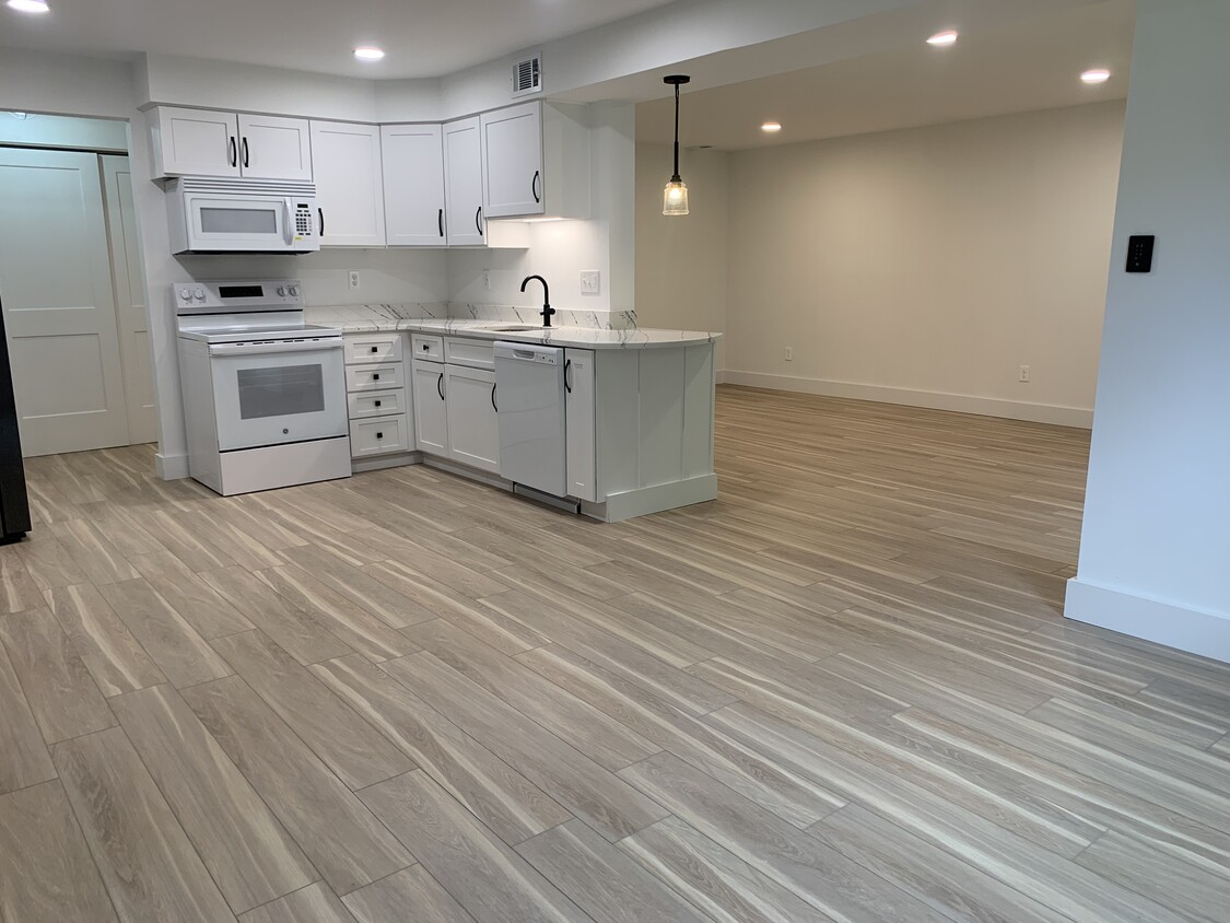 Foto principal - 1 Lucan Ct