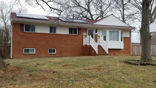 Foto del edificio - Spacious single family home in established Rockville neighborhood available now!