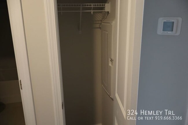 Building Photo - 324 Hemley Trl