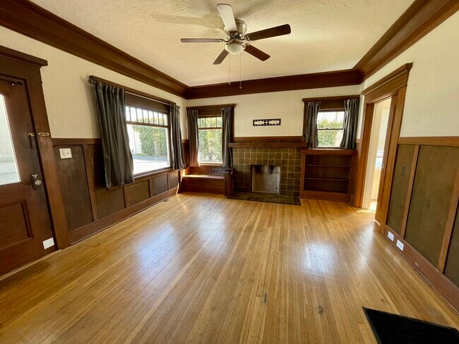 Building Photo - 3908 Ibis St