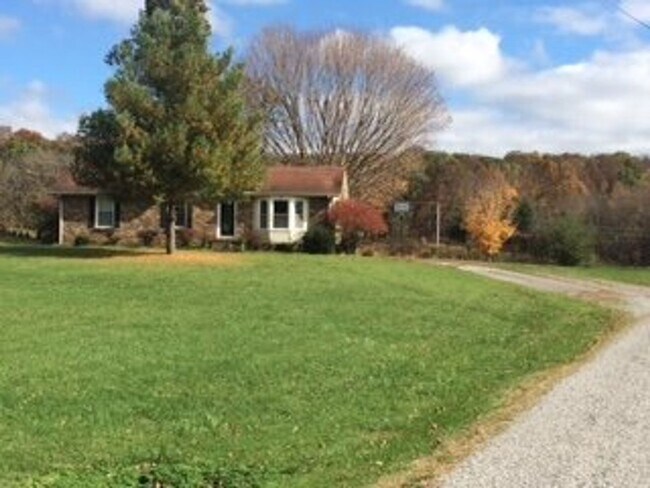 Building Photo - LEASE OPTION TO PURCHASE/RENT -Nice 3 bedr...